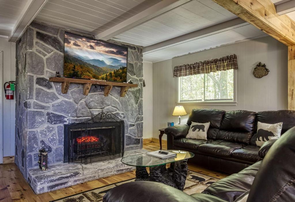 Four Bears Den, Hot Tub, 1089 Of Free Attraction Tickets For Each Paid Day, Dollywood And More Gatlinburg Esterno foto