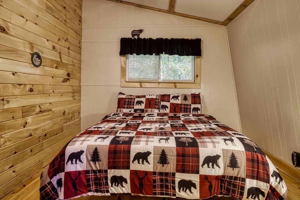 Four Bears Den, Hot Tub, 1089 Of Free Attraction Tickets For Each Paid Day, Dollywood And More Gatlinburg Esterno foto