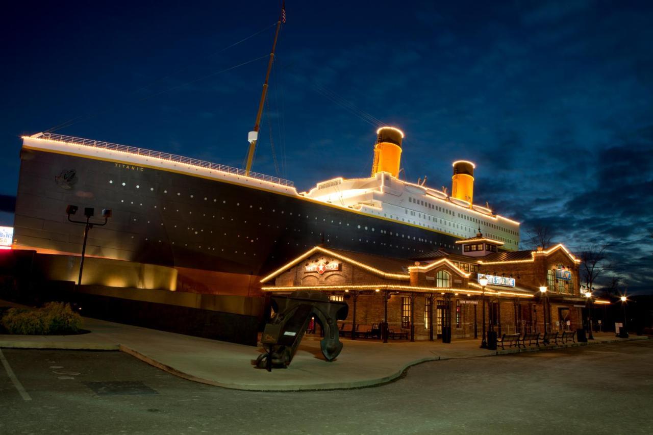 Four Bears Den, Hot Tub, 1089 Of Free Attraction Tickets For Each Paid Day, Dollywood And More Gatlinburg Esterno foto