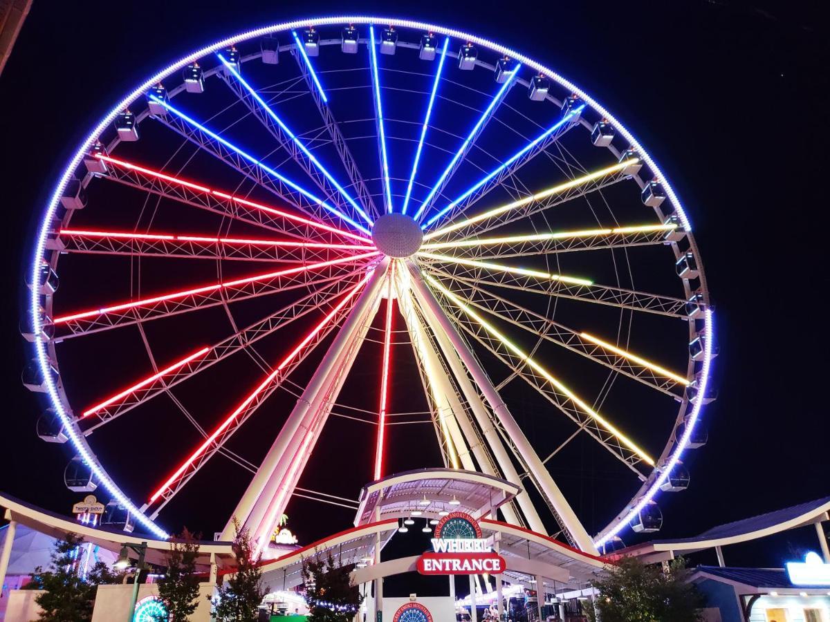 Four Bears Den, Hot Tub, 1089 Of Free Attraction Tickets For Each Paid Day, Dollywood And More Gatlinburg Esterno foto